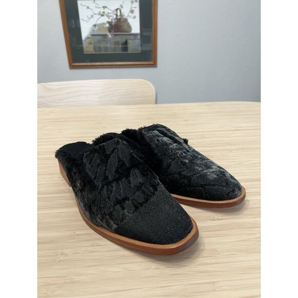 Free People Shoes - Free People Black Velvet Mules with Faux fur lining.